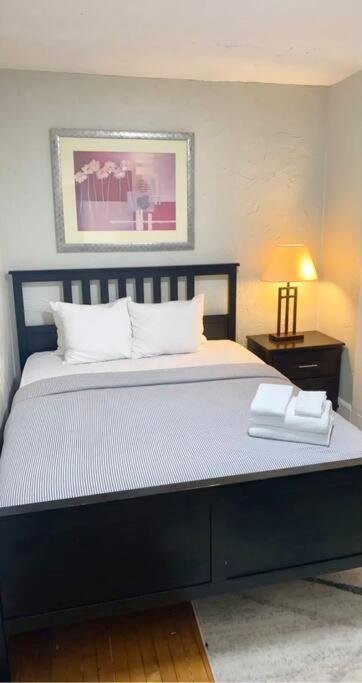 The House - Lark 1 Apartment *